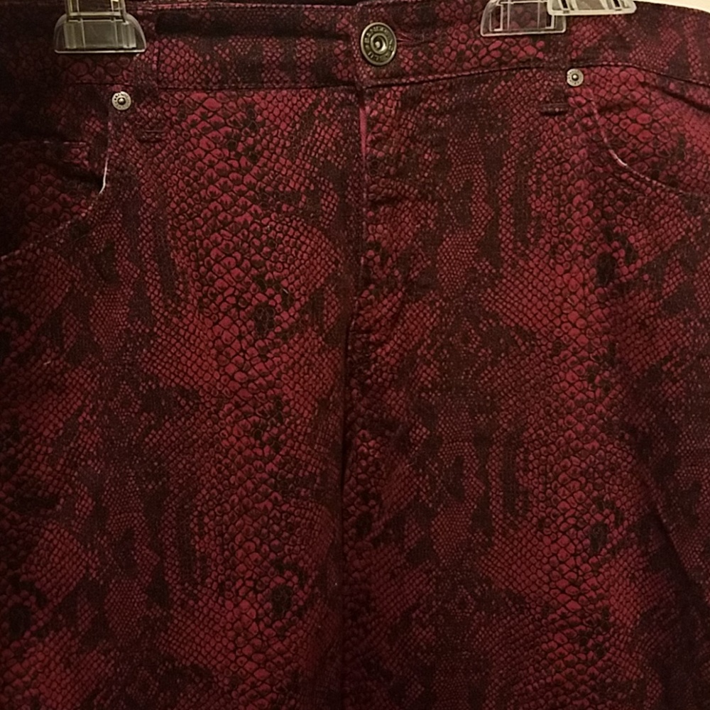Fuchsia snake skin print pants